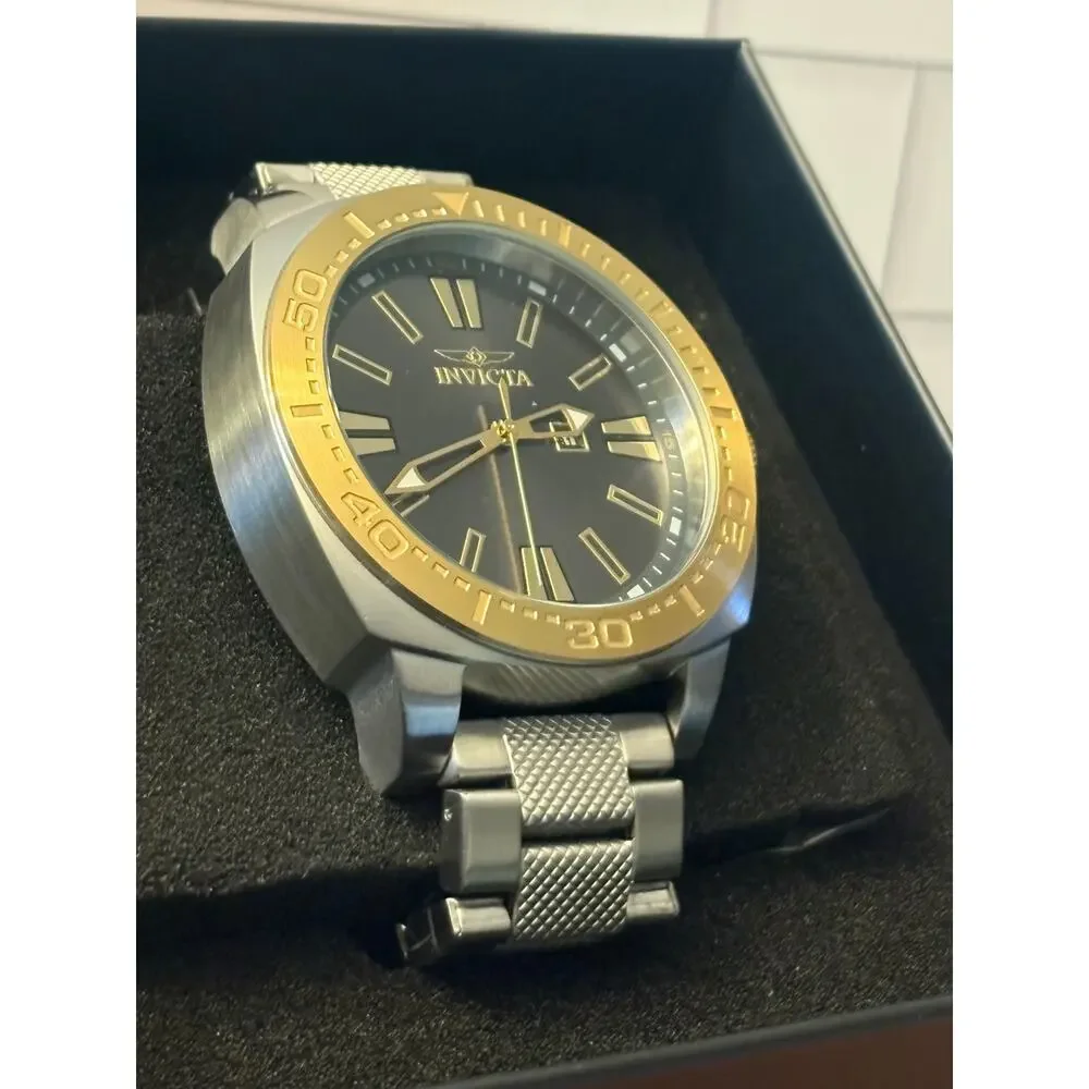 Invicta Speedway Men’s Watch 46mm Steel band Black Dial New with Box